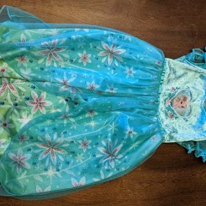 Disney princess night gown